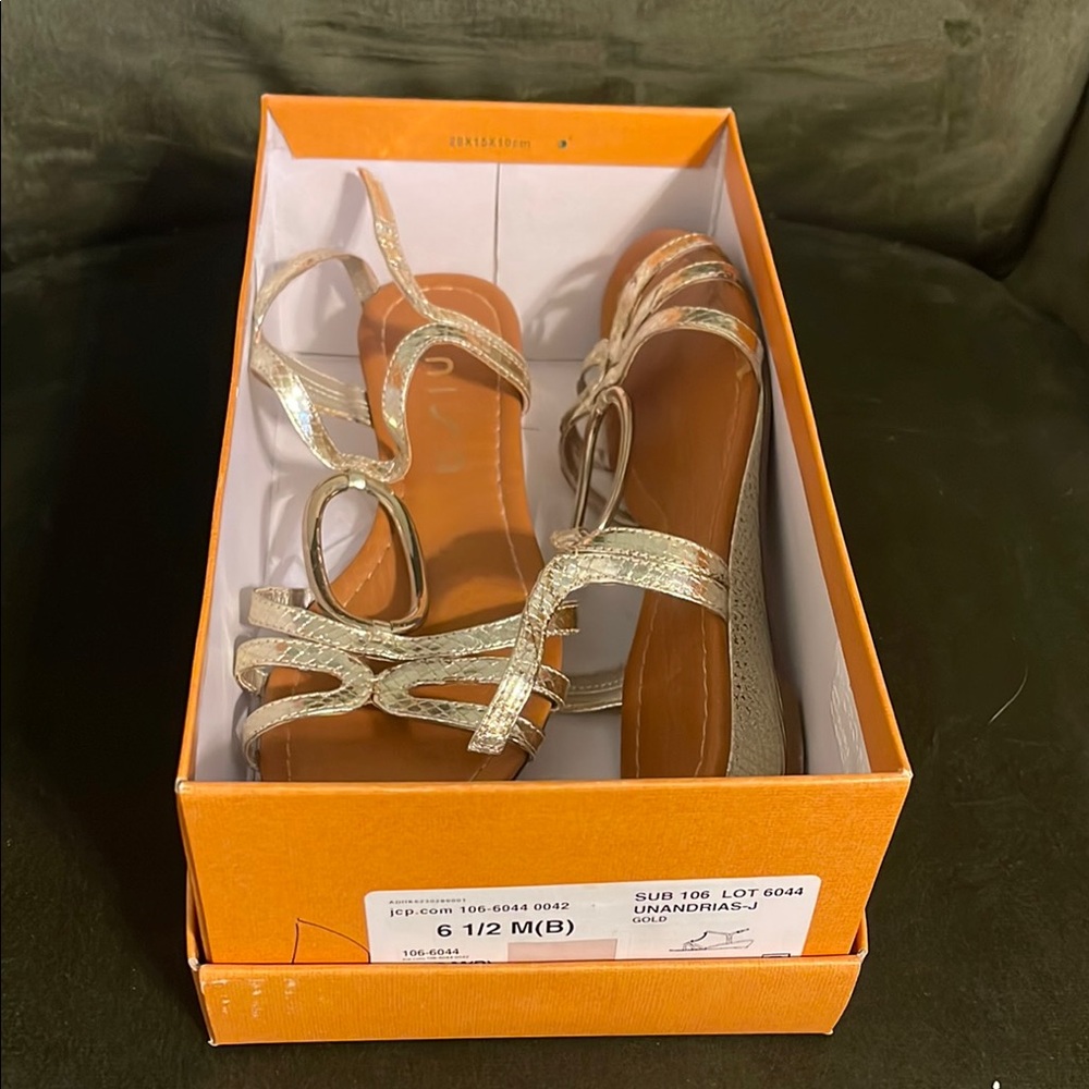 Unisa Silver Sandals with Strappy Design